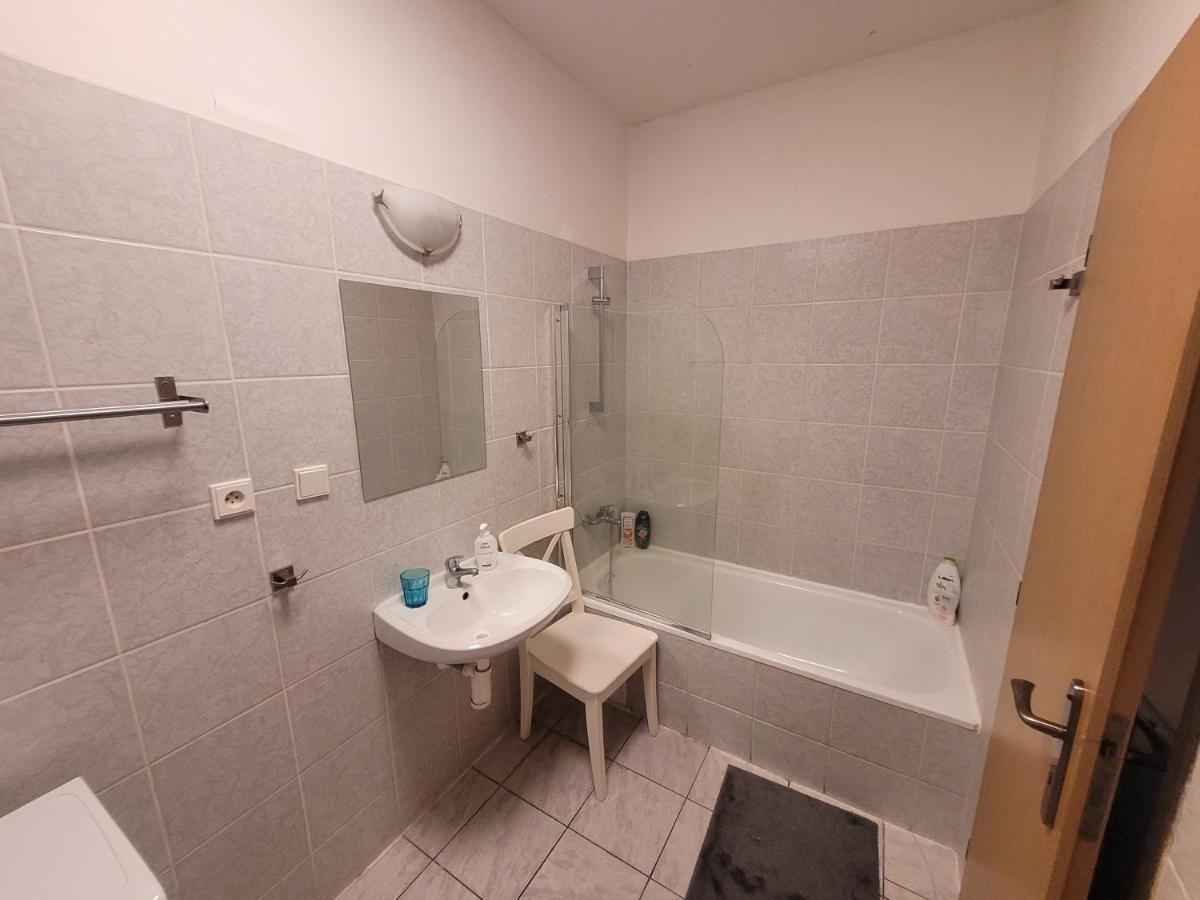 Apartments Zizkov B Прага Экстерьер фото