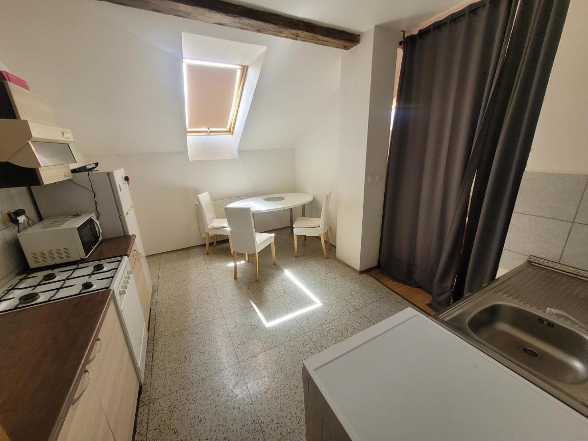 Apartments Zizkov B Прага Экстерьер фото